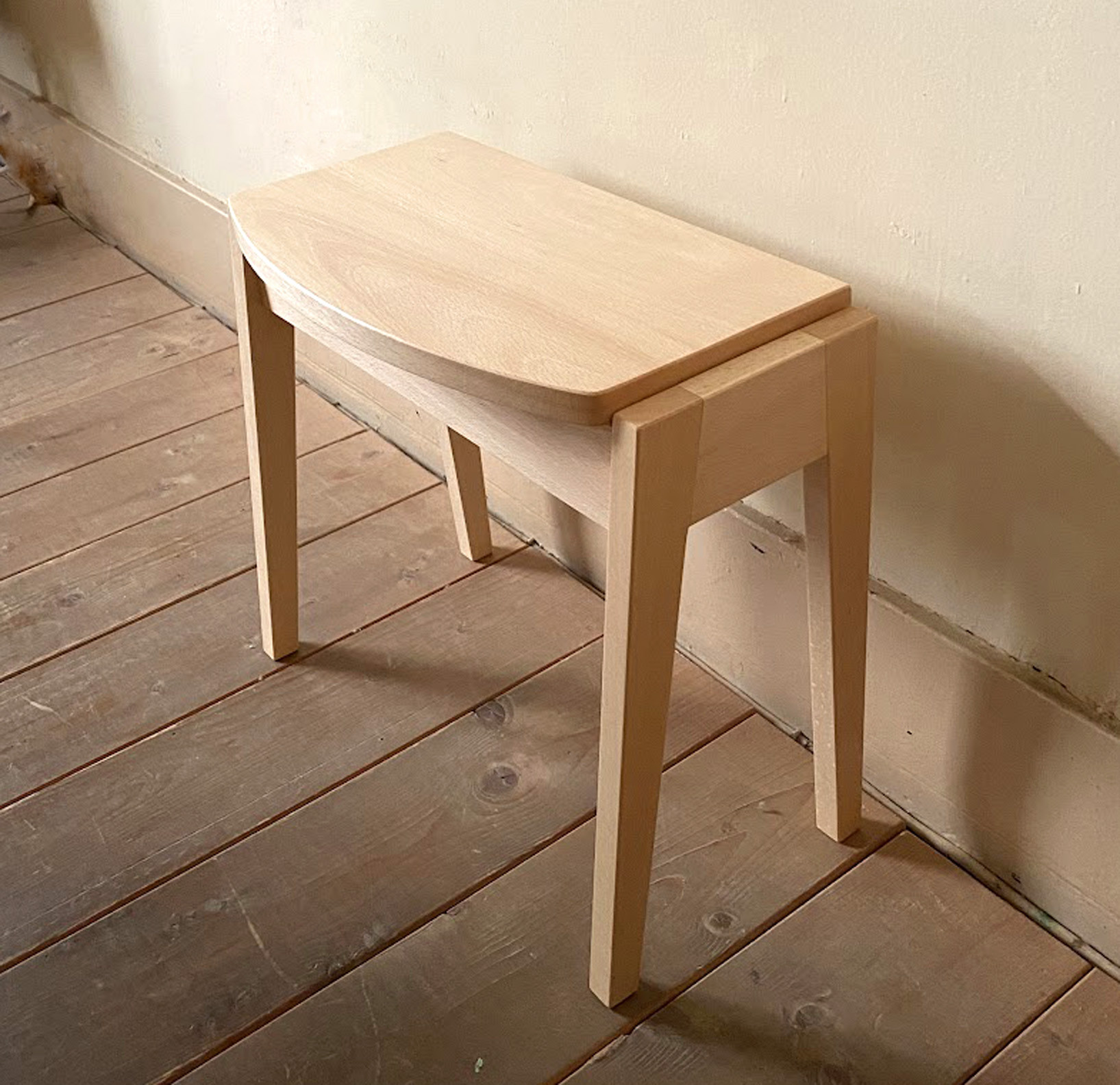 収納付スツール　「ペティー」　<ヨーロッパビーチ>　※受注製作 27,566円