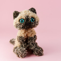 癒されネコのあみぐるみ・シャム猫のわらじ。 あみぐるみ マルイネコ