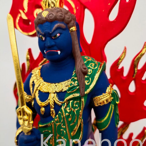 豪華！木彫仏像 不動明王立像 彫刻 彩繪 本金 切金 天然木檜材