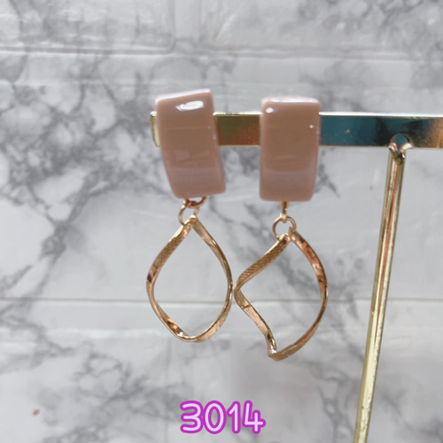 ハンドメイドピアス3014