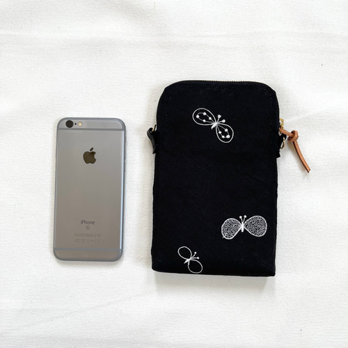 ハンドメイド　ミナペルホネン　スマホポシェット スマホショルダー2022】レザー×mina perhonenの手ぶらバッグ
