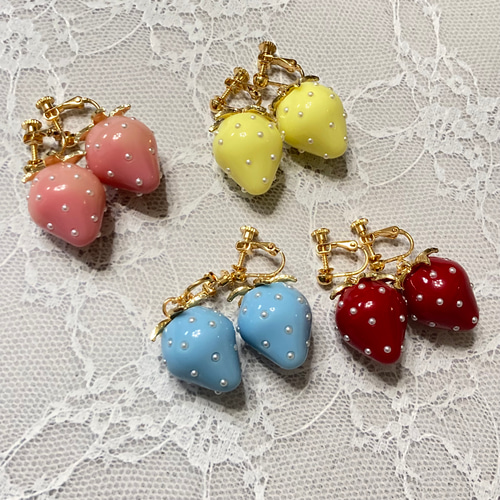 ピンクのいちごのイヤリング 大 イチゴ 苺 ストロベリー いちご