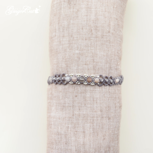 マクラメアクセサリー】模様編みの天然石ブレスレット《ミックスムーン