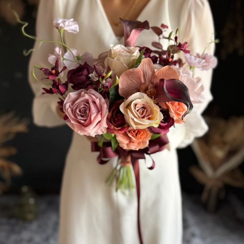 ワインレッド×くすみピンククラッチブーケ☆ブートニア くすみピンク×ワインレッドクラッチブーケ☆ブートニア その他オーダー