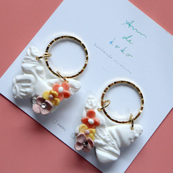 【１セットのみ販売】❁⃘Flower&Butterflyイヤリング❁⃘﻿（ポリマークレイ） 1枚目の画像