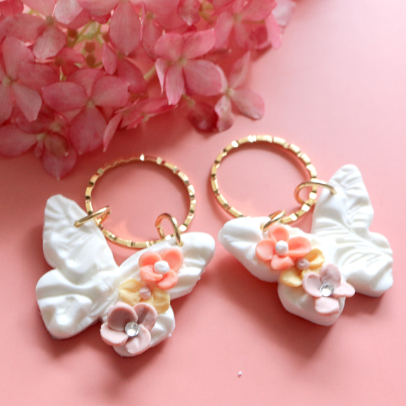 【１セットのみ販売】❁⃘Flower&Butterflyピアス❁﻿（ポリマークレイ） 1枚目の画像