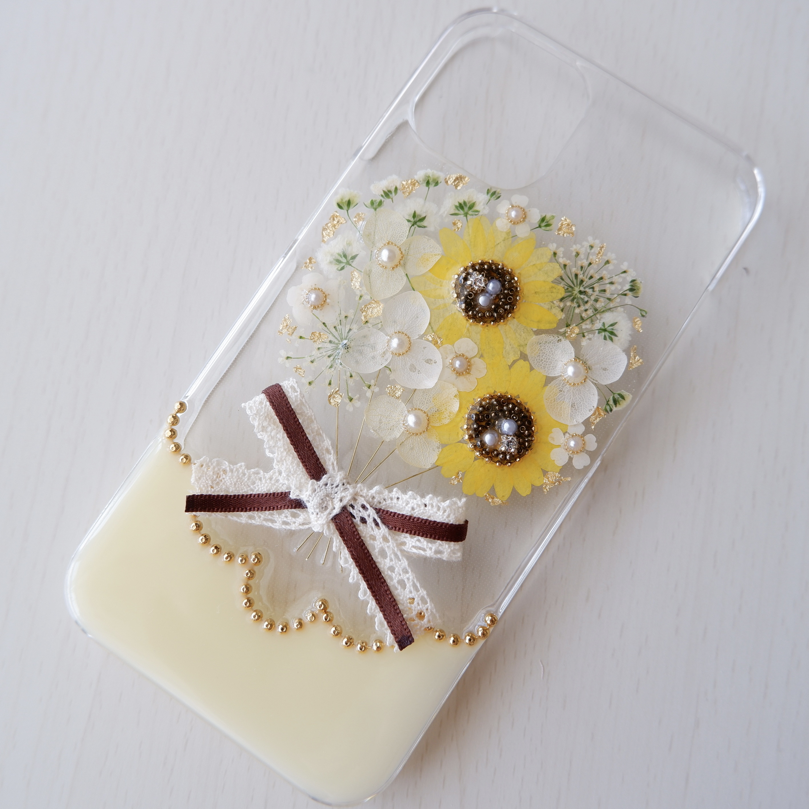 向日葵のミニブーケ❁.*･ﾟドライフラワー・押し花iPhoneケース 【iPhone専用ページ】