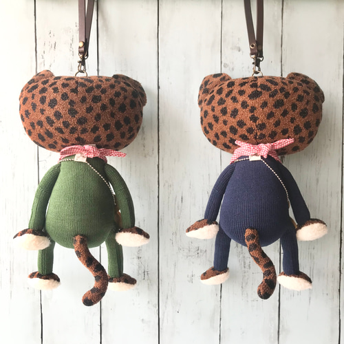 ぷらりん! (約)3等身ヒョウ柄ねこちゃん❗】 靴下ぬいぐるみ