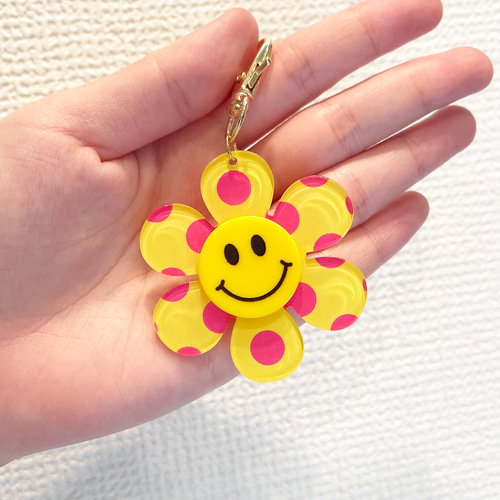 即納】スマイルフラワーキーホルダー/チャーム/ニコちゃん/ドット