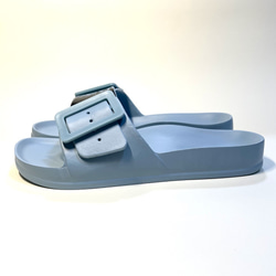 ◆ 實際尺寸 L/SALE ◆ 輕盈 EVA 皮帶涼鞋（暗藍 x 黑色琺瑯描邊） 24.0~24.5 第5張的照片