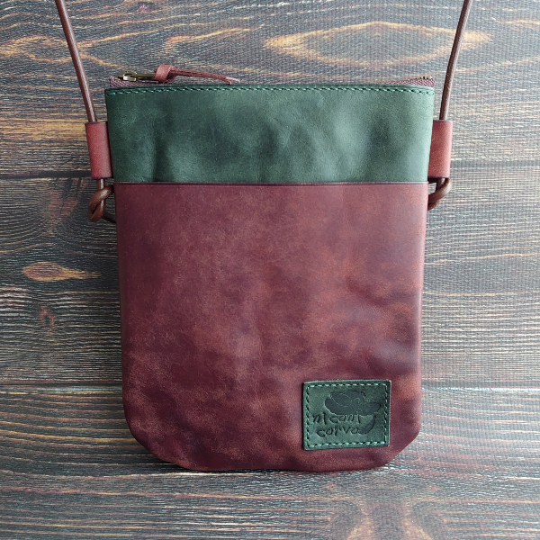 長財布も入るツートンサコッシュ 4,756円