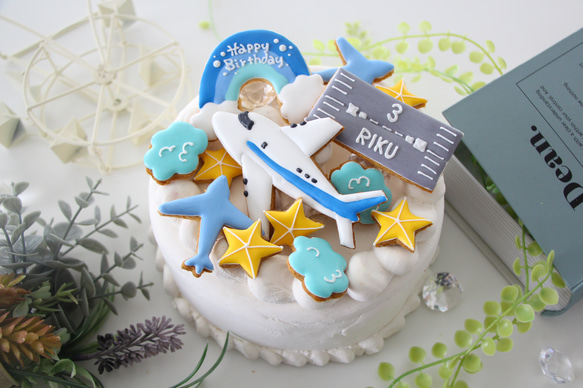 飛行機　【アイシングクッキー】　誕生日　男の子向け　オーダー　航空機　滑走路　空港　名入れギフト 8枚目の画像