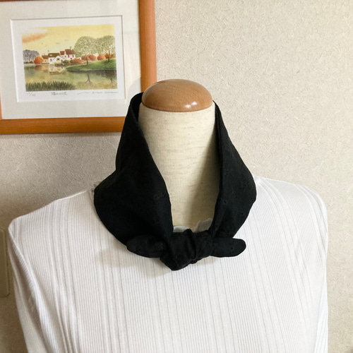 あと各色1点☆総刺繍ダブルガーゼ（ブラック/カーキ）ネッククーラー 