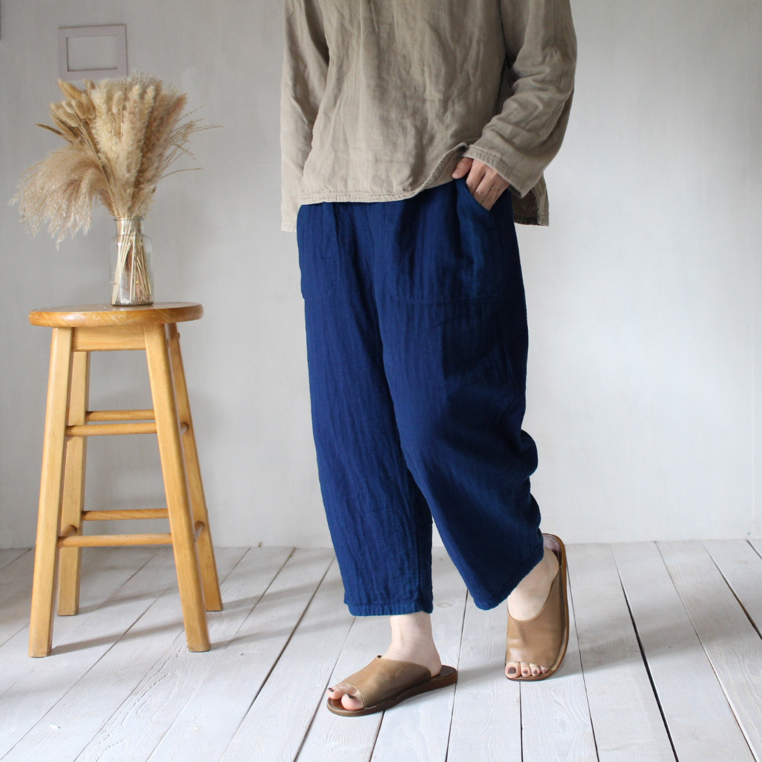 旅帰り / 群青色　草木染めガーゼパンツ