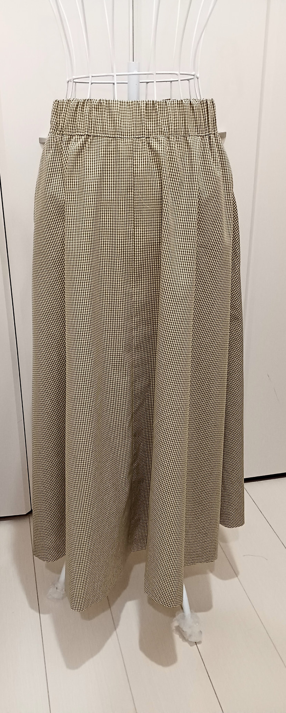 Aラインマキシ丈スカートとブラウスのセット 8枚目の画像