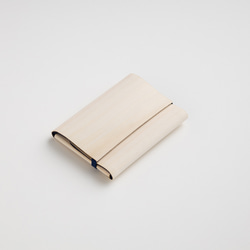 愛媛産の杉・桧を薄く削り，[革]のようになめした 100%植物性のマネークリップ（グレイ）です。 8枚目の画像