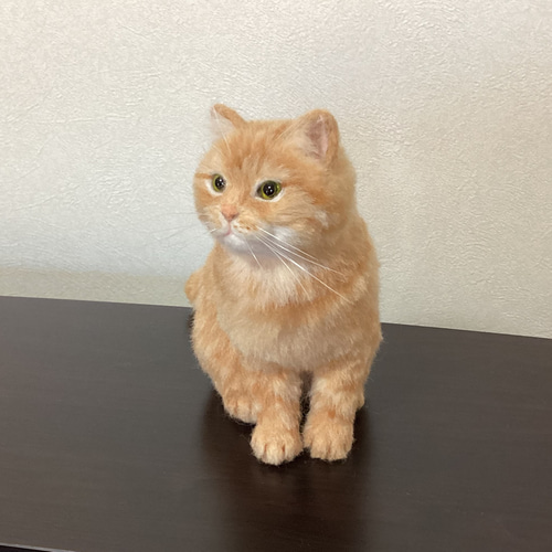 ✿羊毛フェルト✿mahi様✿茶トラ猫ちゃん✿秋ver✿どんぐり隊✿みのむしくん✿ サンプルページ 手を上げている 猫ちゃん 茶トラ 羊毛フェルト 展示に