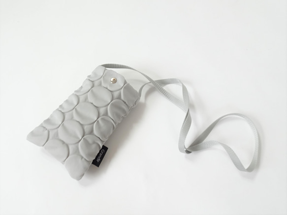 【共4色】Puchi Puchi Dot Smartphone Pochette &lt;淺灰色&gt; &lt;黑色&gt; 第4張的照片