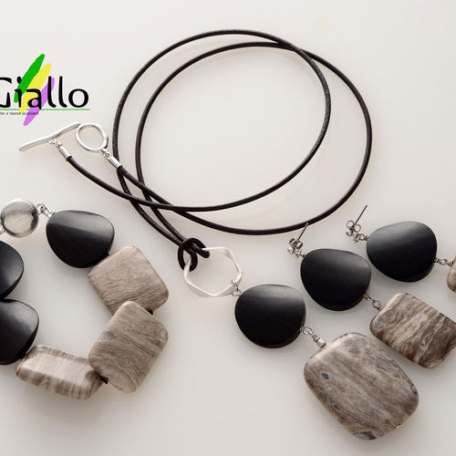 再販】シルバーリーフジャスパーとエボニー（黒壇)ツイストコインの革  