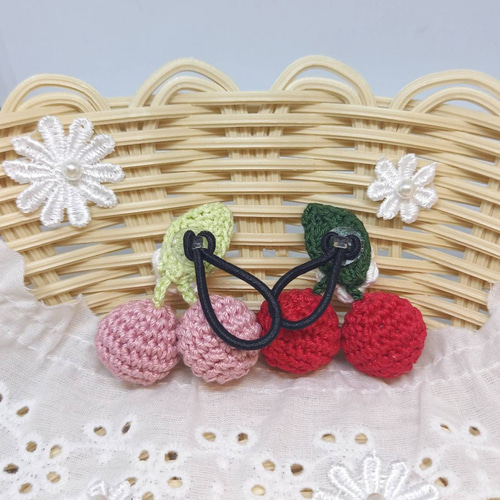 ベビーヘアクリップ　ハンドメイド　さくらんぼ　ヘアゴム さくらんぼのベビーヘアクリップ 赤ちゃんゴム キッズヘアゴム