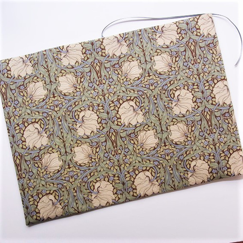 ペットボトルカバー　ウィリアムモリス　ピンパーネル/パープル　ハンドメイド ペットボトルカバー ウィリアムモリス ピンパーネル/パープル