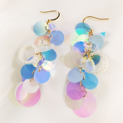 夏色のマーメイドスパンコール（ピアス・イヤリング） ピアス（フック 
