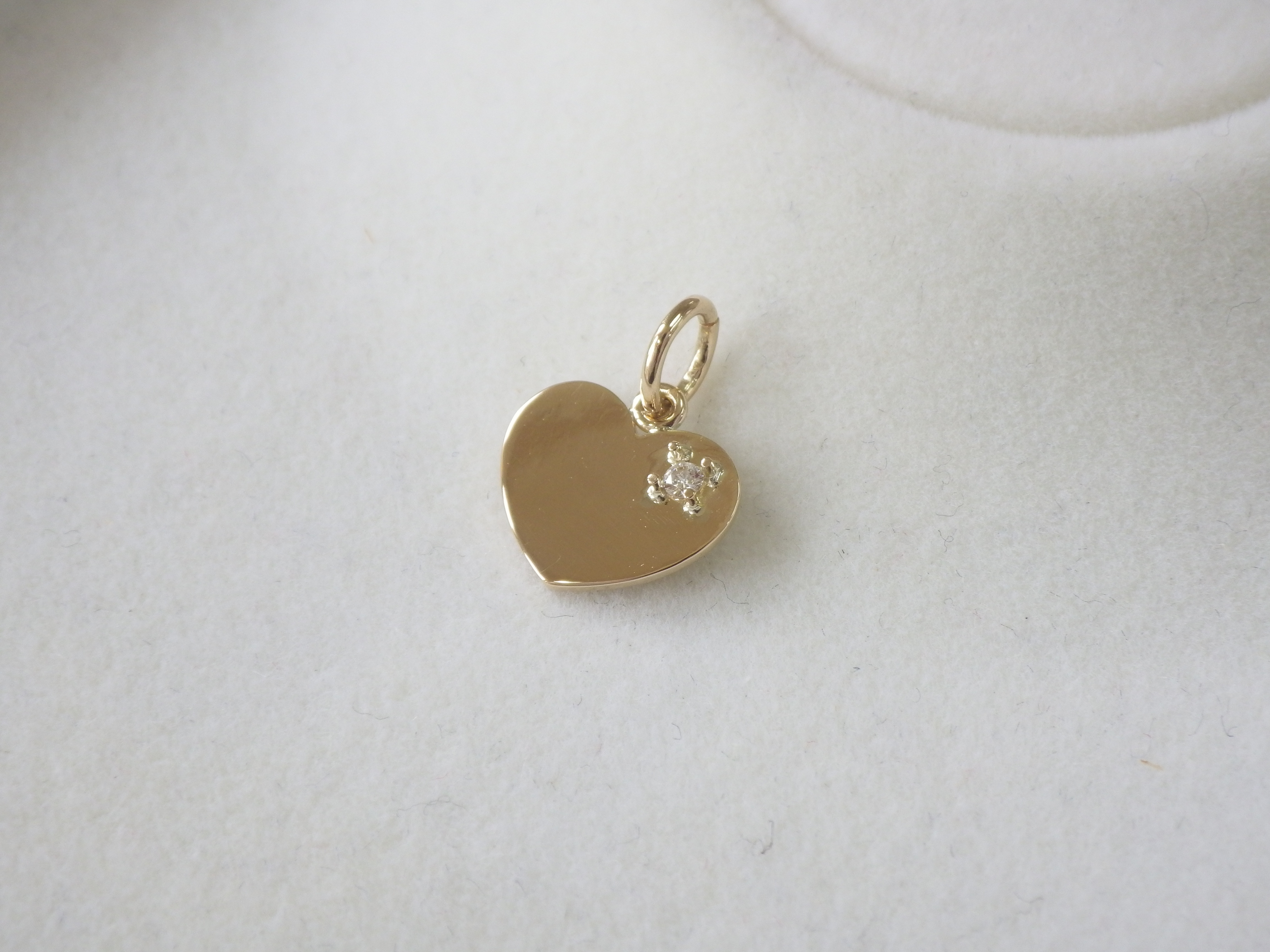 今だけ価格❣️K18YG_ハートペンダント　トップ　4mm Heart ペンダント K18YG ネームプレート（つぶれハート） ペンダントトップ ペンダント