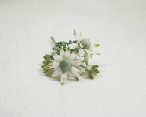 マルジェラ　花ブローチ　フラワー da542c84ffb62c5f544726768a681d