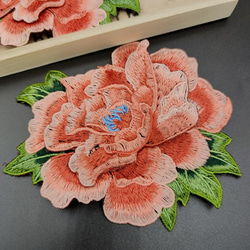 C品番YZ1117op オレンジピンク 花刺繍 モチーフ 2枚 薔薇  飾り ドレス 4枚目の画像