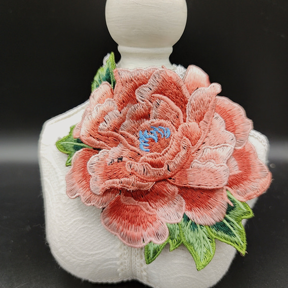 C品番YZ1117op オレンジピンク 花刺繍 モチーフ 2枚 薔薇  飾り ドレス 2枚目の画像