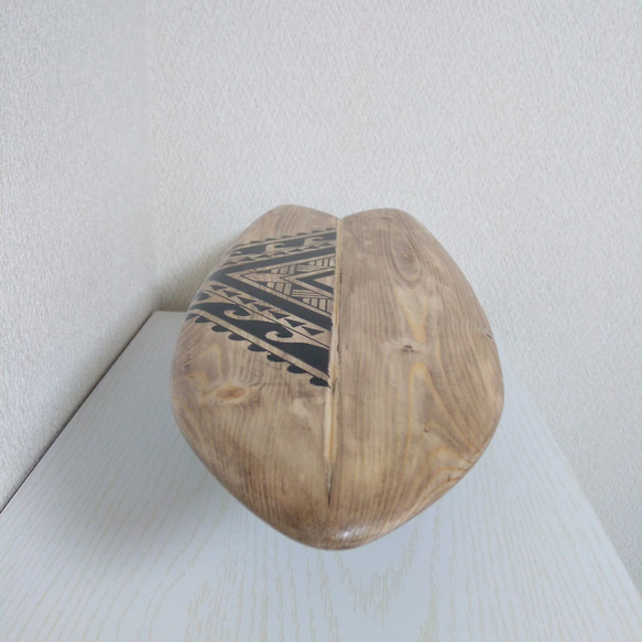 インテリア木製サーフボード  KAKAU柄　ショートボード、レトロツイン 5枚目の画像
