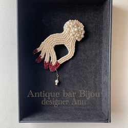【送料無料】Antique bar Bijou 女の手シリーズ　パールビジューブローチ 3枚目の画像