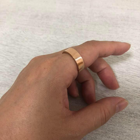 刻印可能アレルギー対応！ステンレス製　平打ち5mmピンクゴールドリング　指輪 2枚目の画像