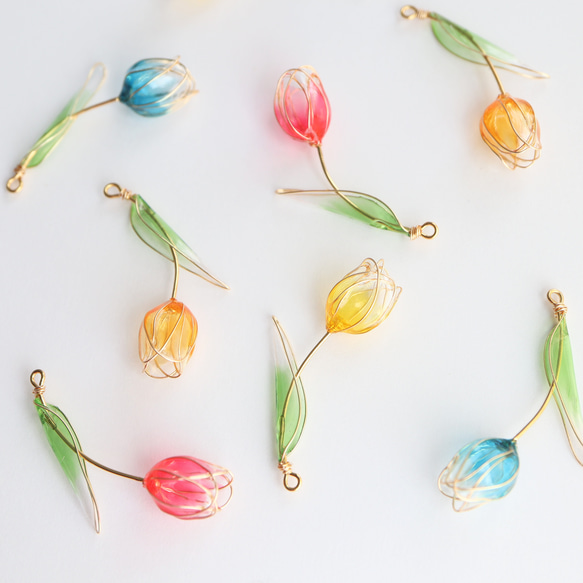 クリアカラー*コロン*チューリップのピアス/イヤリング 1枚目の画像