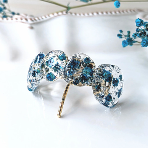 かすみ草ヘアゴム✿ハンドメイド レジン ブルー ドライフラワー ポニーフック 花 かすみ草ヘアゴム✿ハンドメイド レジン ブルー ドライフラワー ポニー