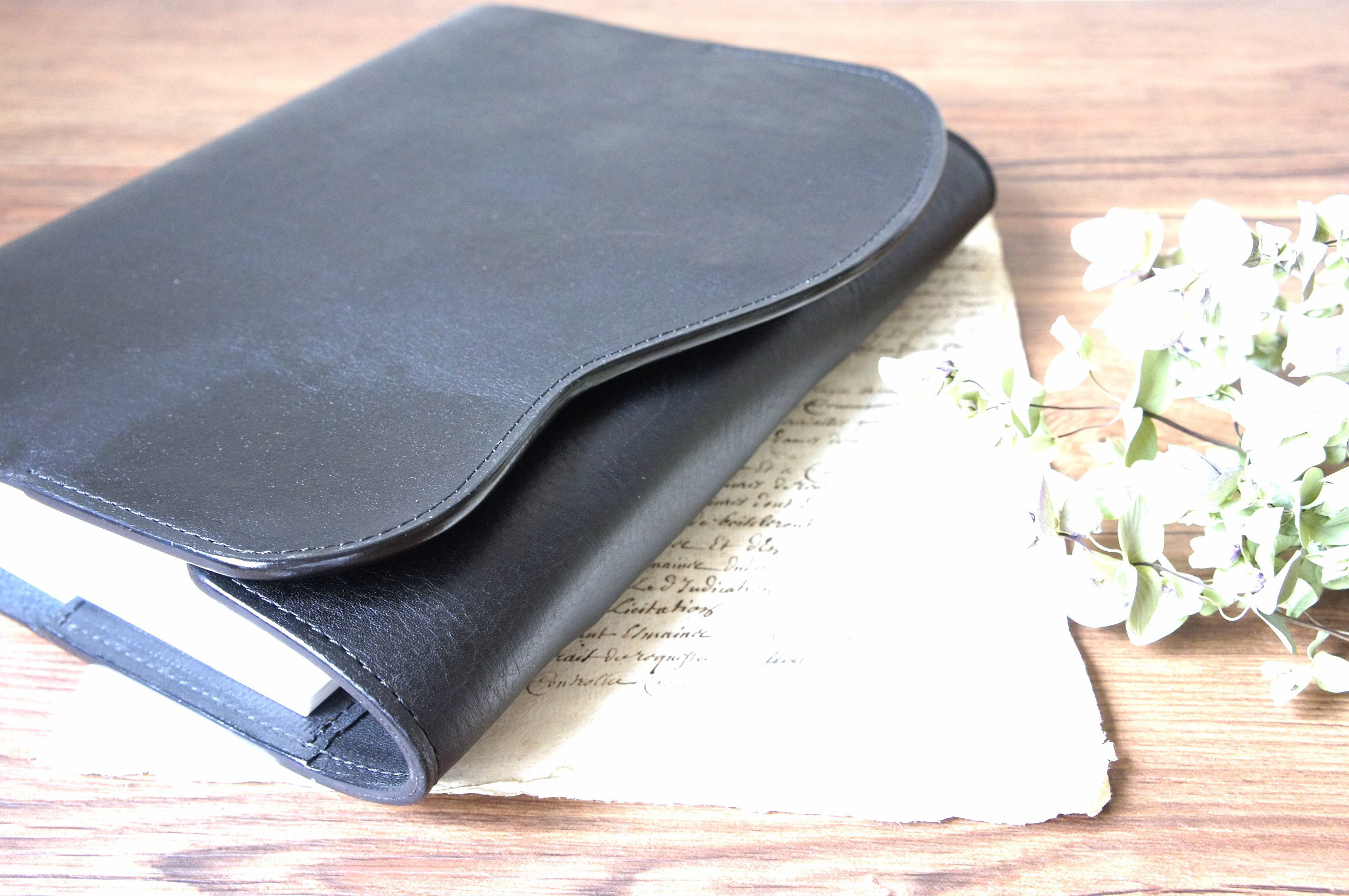 【カラーが選べる手帳カバー】A5サイズ◆オイルダコタ革◆黒◆波型◆三つ折り◆名入れ刻印◆ラッピング・送料無料