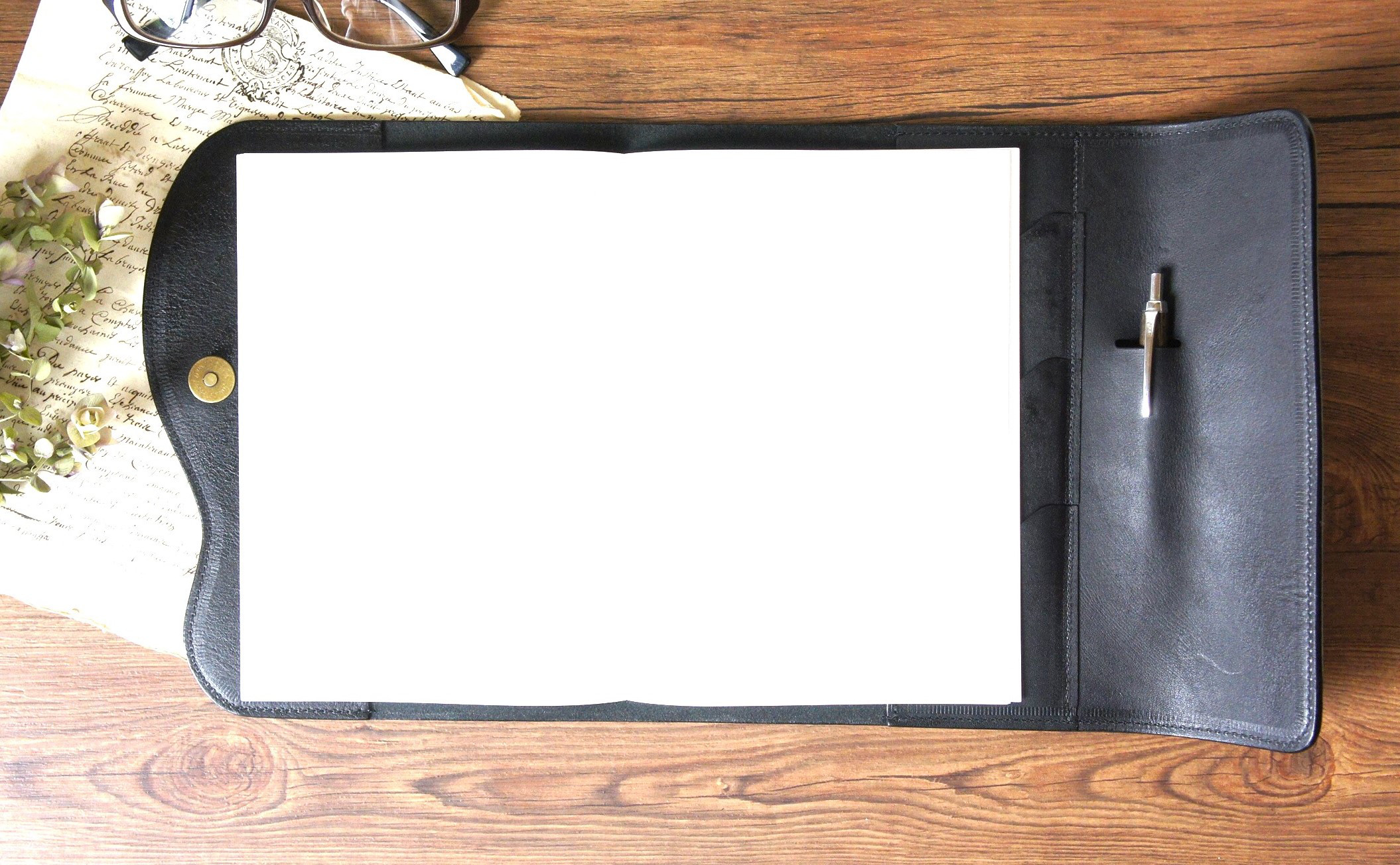 【カラーが選べる手帳カバー】A5サイズ◆オイルダコタ革◆黒◆波型◆三つ折り◆名入れ刻印◆ラッピング・送料無料