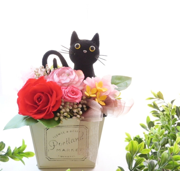 花と猫(レッド系)プリザーブドフラワー／ 猫 母の日 誕生日 フラワーギフト  花  猫好き プレゼント 置物 No.4 1枚目の画像