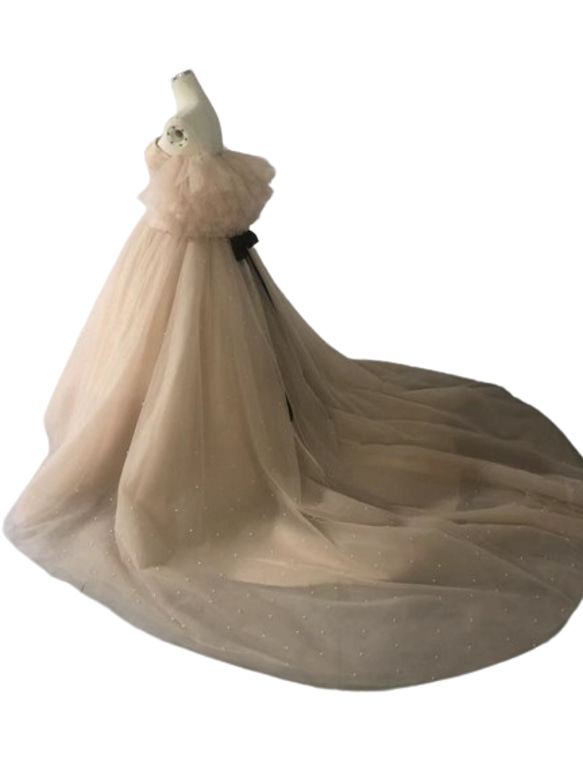 ウェディングドレス パール ベアトップ 編み上げ 可愛い シャンパン色 披露宴 花嫁 ラッフルフリル 2枚目の画像
