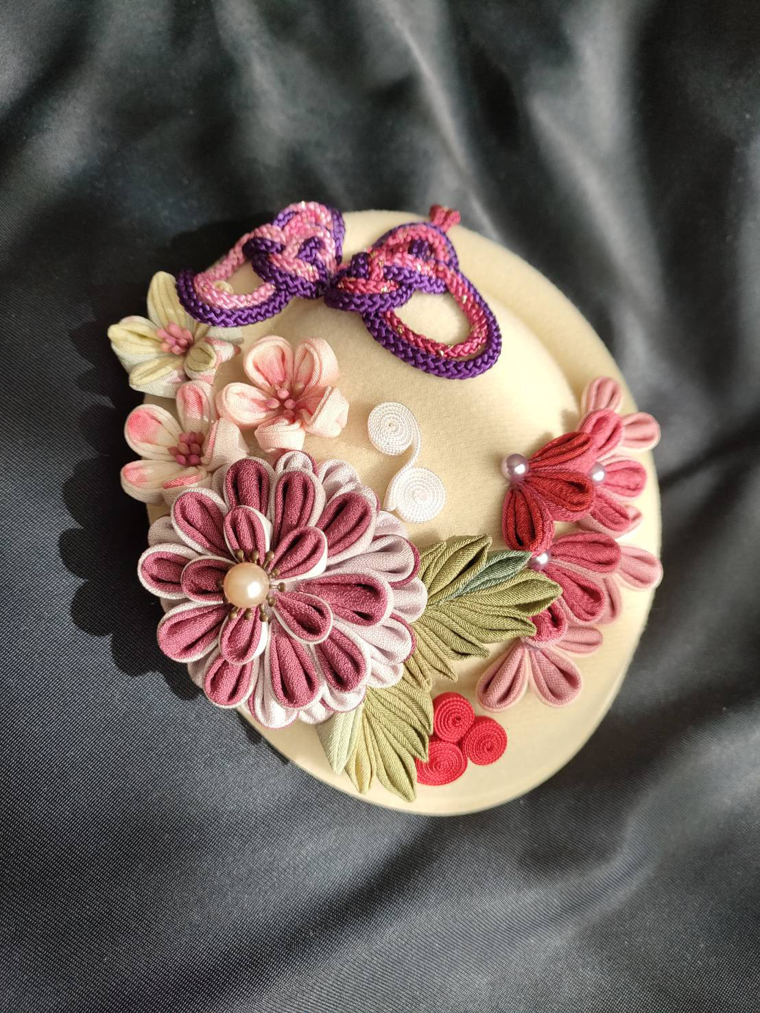 ミニベレーモチーフ　ヘッドドレス　つまみ細工　成人式　七五三　卒業式　髪飾り　トーク帽