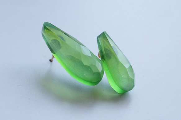 ウミノナミナミダ SEA GLASS ピアス b 2枚目の画像