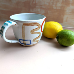 陶器のマグカップ 2枚目の画像
