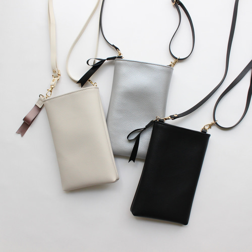 noble スマホショルダー・シルバー スマホポシェット
