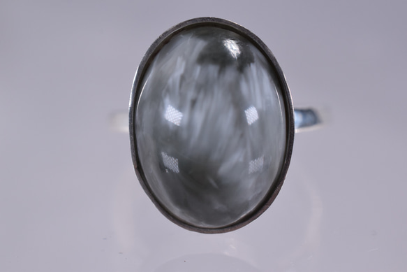 ビクトリアストーンのリング (灰黒色) 1枚目の画像