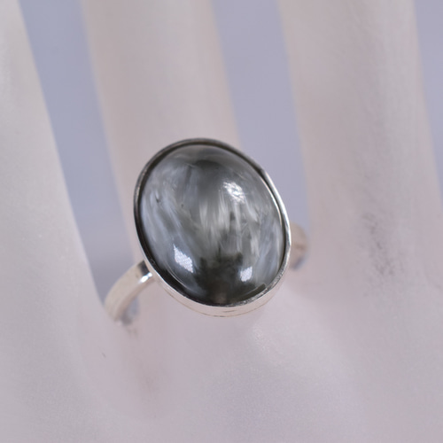 ビクトリアストーンのリング (灰黒色) 指輪・リング KanKan彫金工房