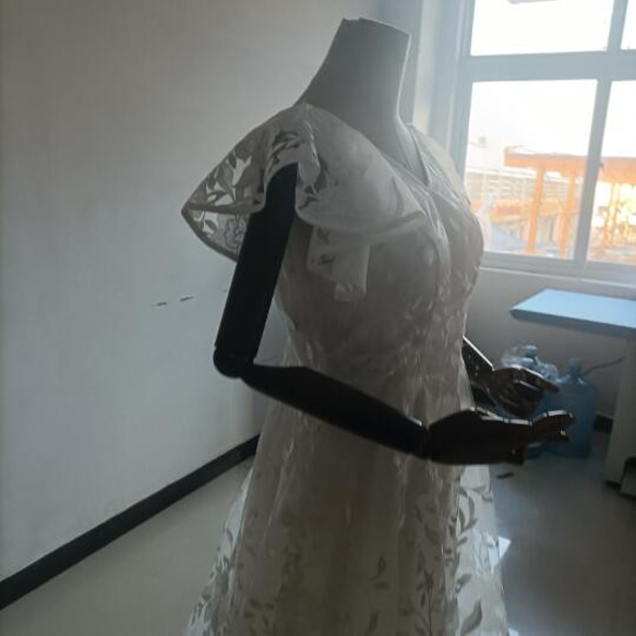高質量！婚紗3D立體蕾絲刺繡預拍人氣提升 第3張的照片