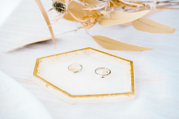 クリスタルのリングピロー　アンティーク風　ウエディング　結婚式　花嫁　結婚式アイテム　指輪  金箔ラメ　レジン 4枚目の画像