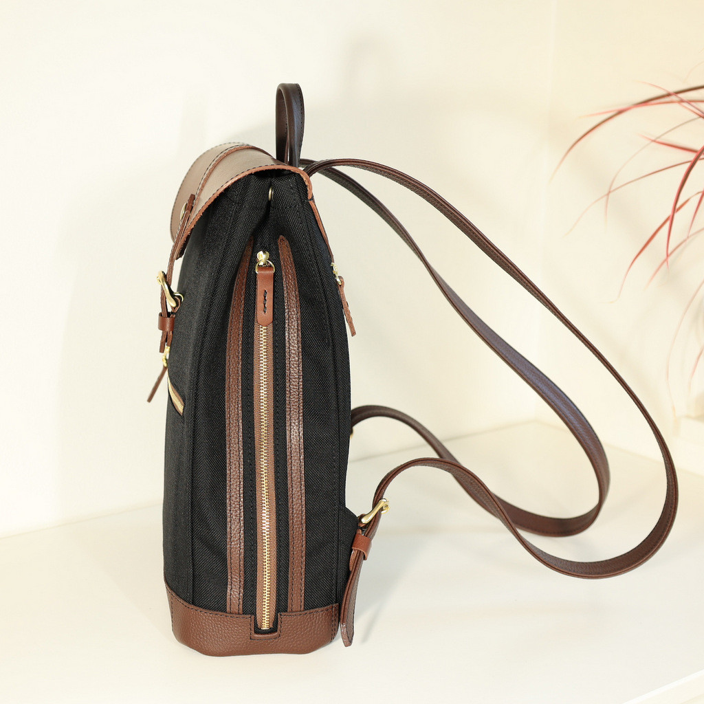大人のcordura＆レザートリムミニスリムリュック プレミアム NewBlackxBrown NEW!!