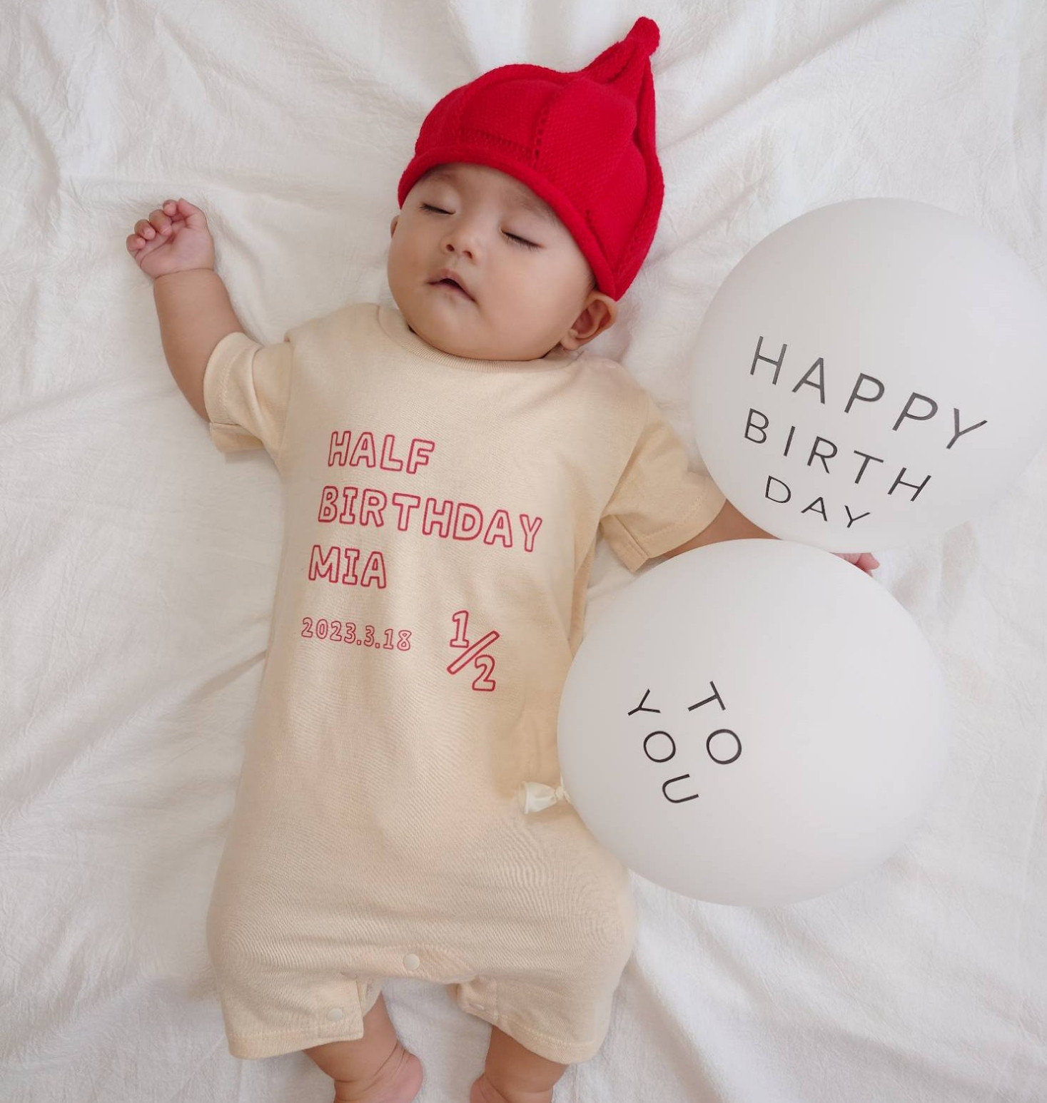 ハーフバースデー ロンパース(オプションで帽子付けれます) ベビー服  