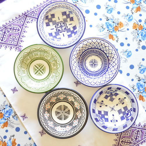 20％オフ！丸小皿15 5種類／モロッコ・フェズの手描き陶器 深皿